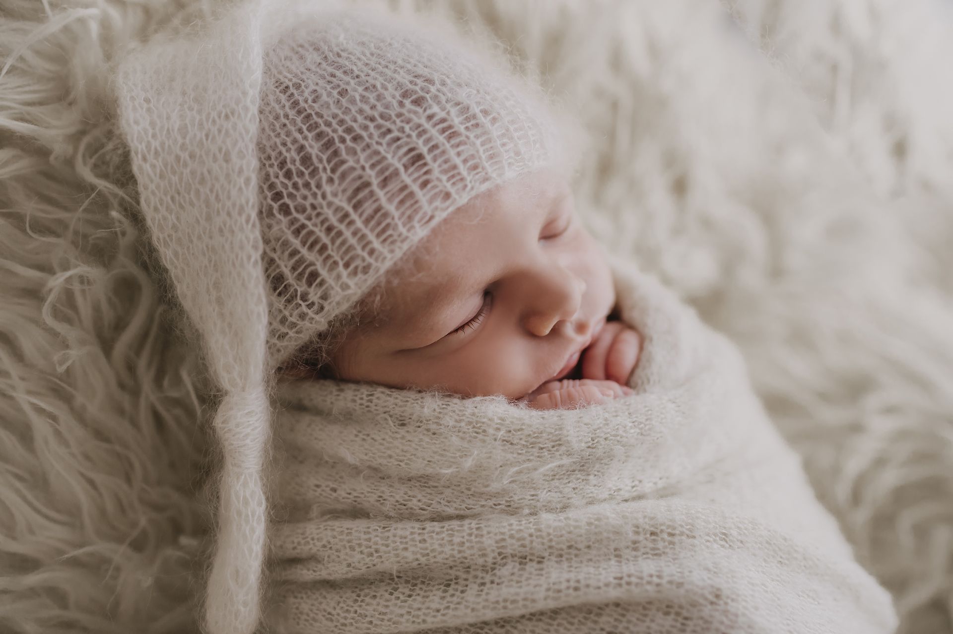 Neugeborenenfotografie-Schwangerschaftsfotografie-9month-Babyfotos-Babyshooting-Newbornfotos-Babybauchfotos-Fotografie-Katharina-Müller-www.fotografie-km.de